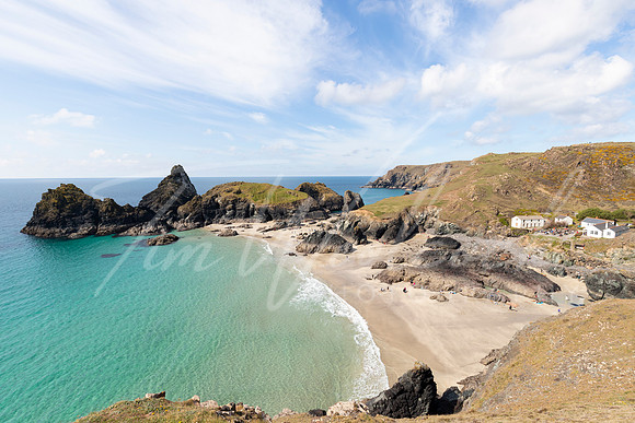 Kynance Cove on a stunning sunny day.