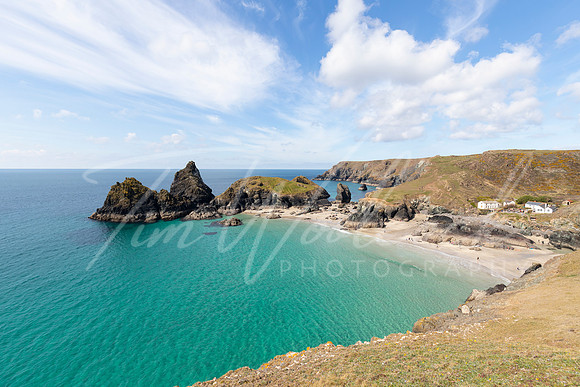 Kynance Cove on a stunning sunny day.