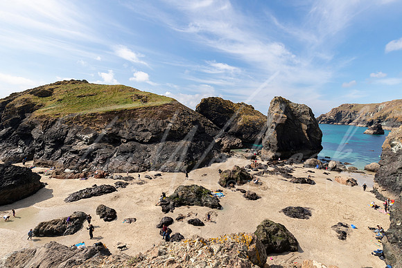 Kynance Cove on a stunning sunny day.