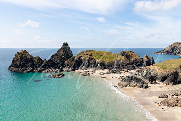 Kynance Cove on a stunning sunny day.
